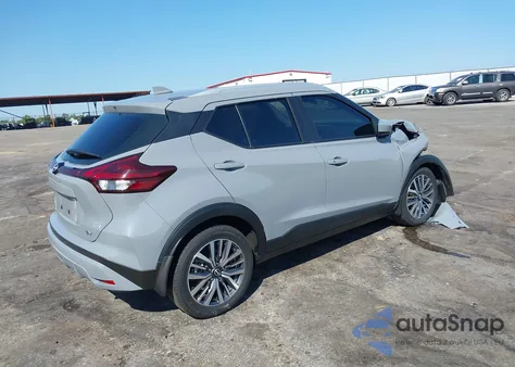 2023 Nissan Kicks Sv Xtronic Cvt z USA, uszkodzony, nr VIN 3N1CP5CV1PL476643